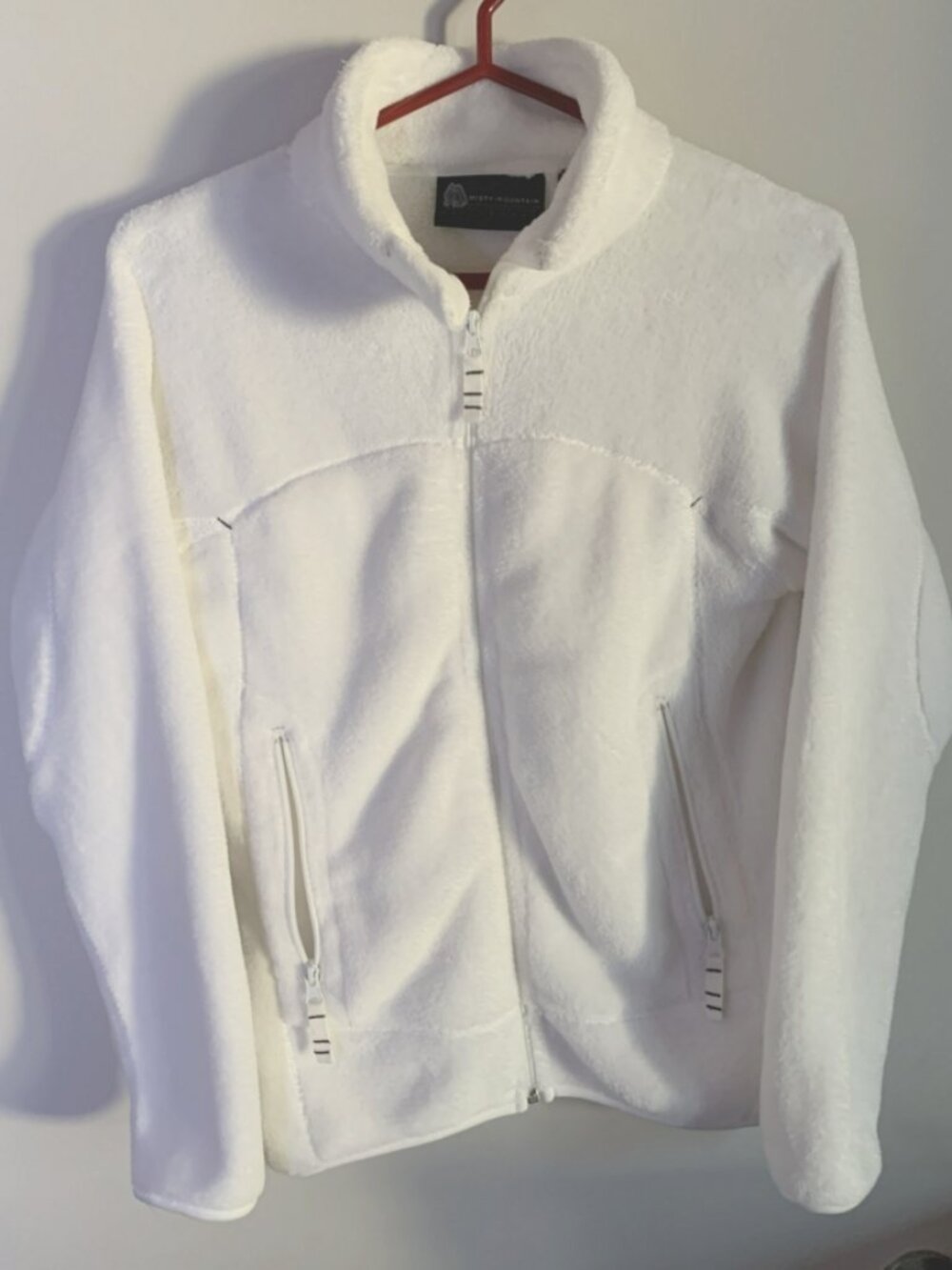 Comfy Misty Mountain White Fleece Jacket SMALL